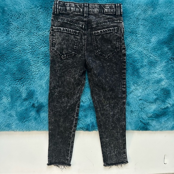 OshKosh B'gosh Black Denim Kids Jeans Size 5 Girls - Picture 7 of 13